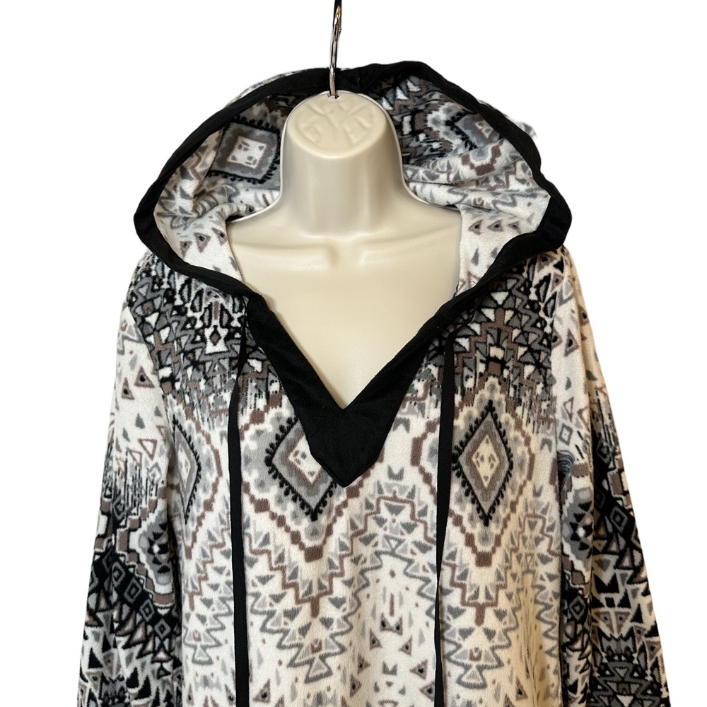 Chic Ellen Tracy Hooded Sweater Dress Black White Cozy Glam - Picture 3 of 5